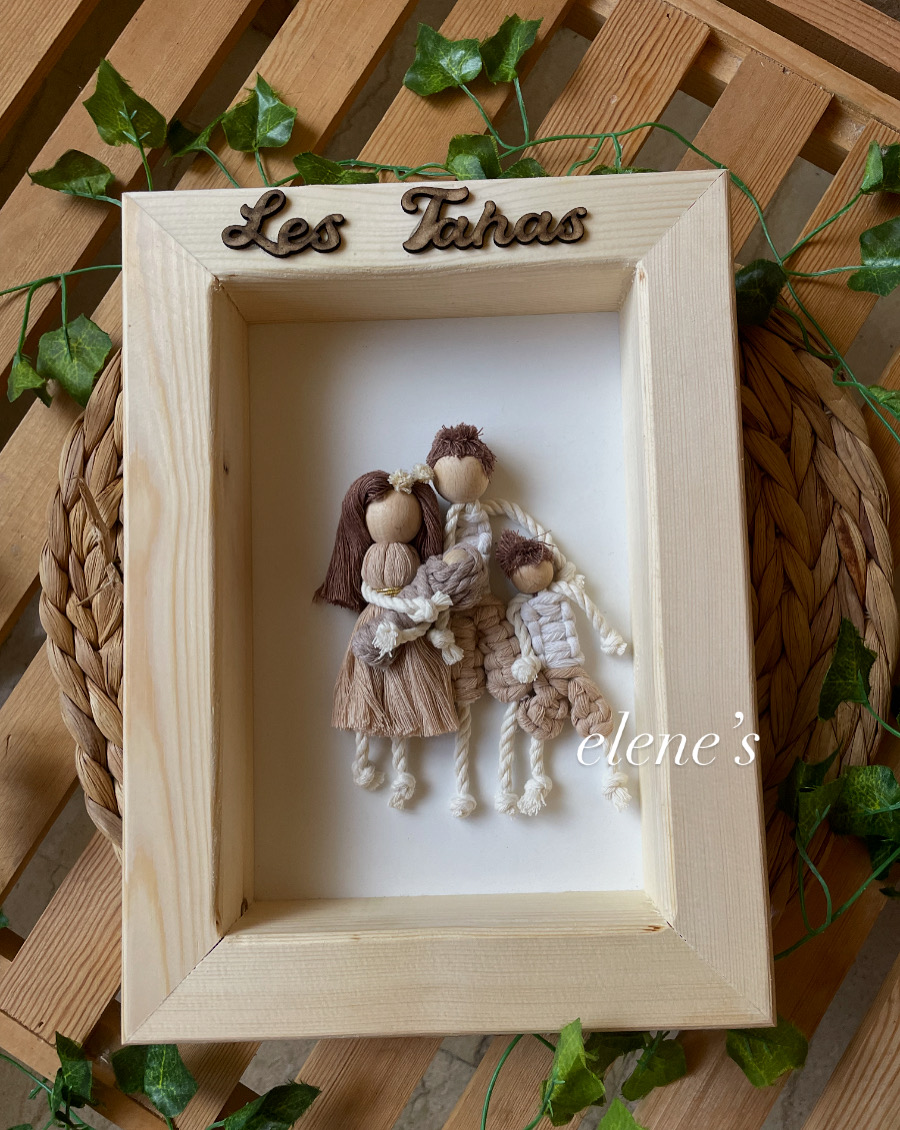 Family frame of 4